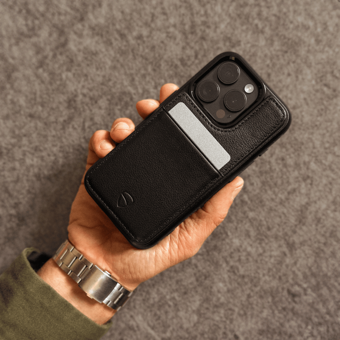 iPhone 16 Pro Max Leather Wrap Magsafe