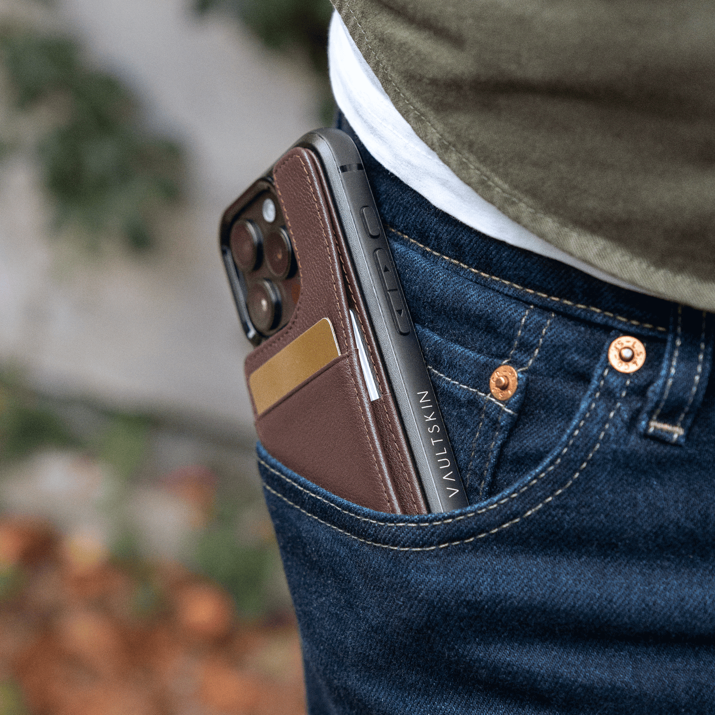 Luxury iPhone 16 Pro Max Case Apple